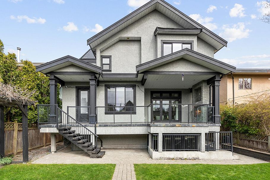 3042 W 33rd Avenue Vancouver, BC - 18