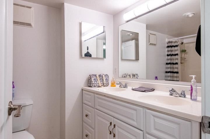 3315 W 6th Avenue Vancouver, BC - 10