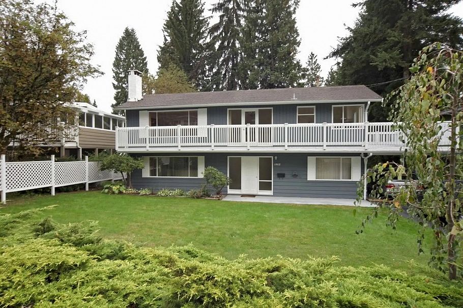1025 Clements Avenue North Vancouver, BC - 1