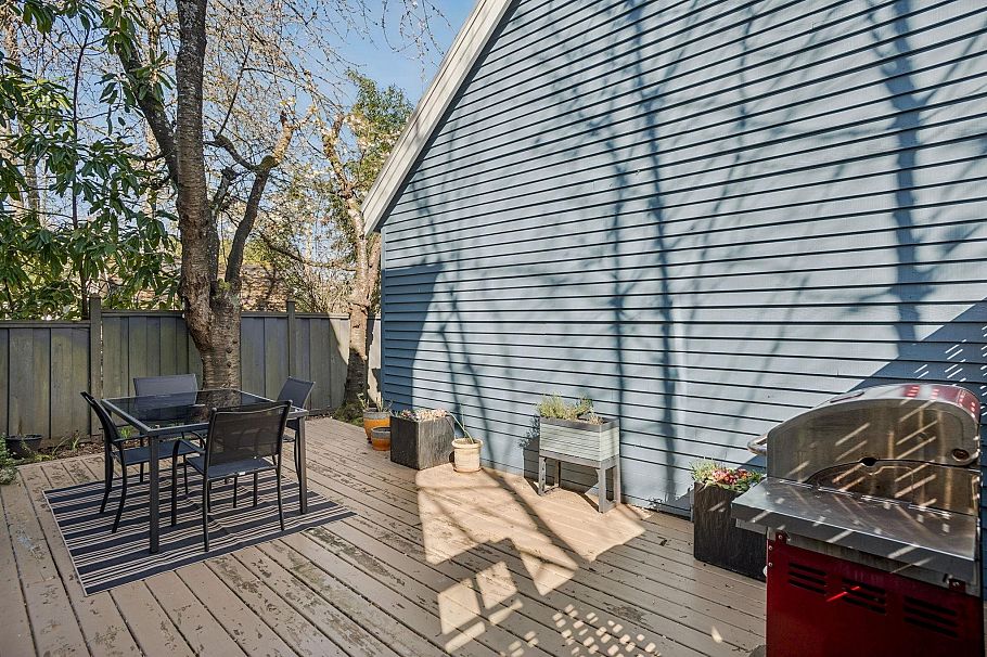 3537 W 5th Avenue Vancouver, BC - 17