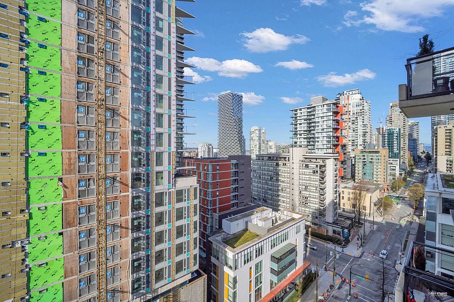 1707 1295 Richards Street Vancouver, BC - 24