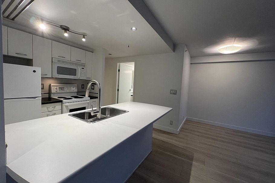 909 1331 W Georgia Street Vancouver, BC - 11