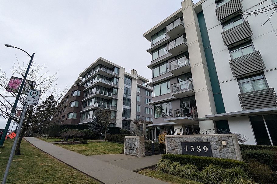 202 505 W 30th Avenue Vancouver, BC - 21