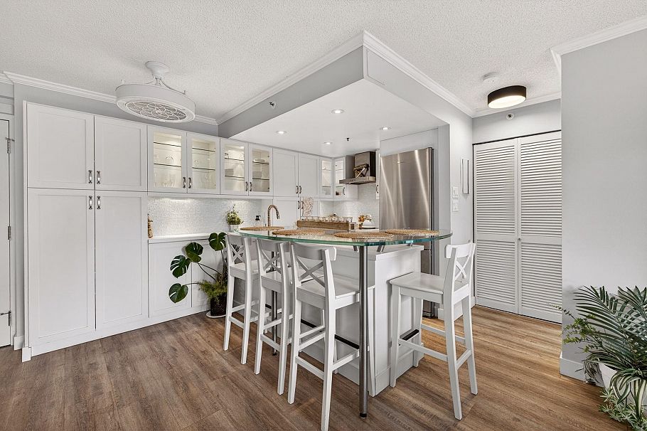 1108 1060 Alberni Street Vancouver, BC - 5