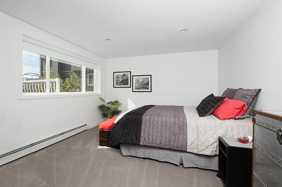 1095 W Keith Road North Vancouver, BC - 8