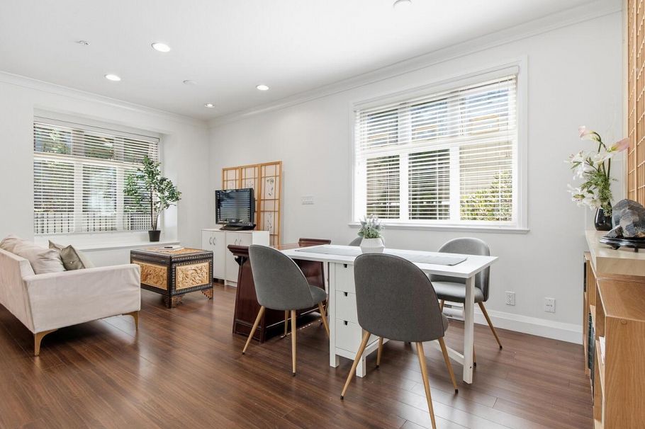 114 5588 Patterson Burnaby, BC - 5