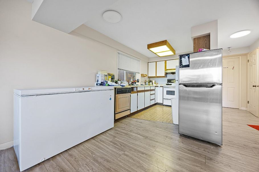 3848 W 38th Avenue Vancouver, BC - 20