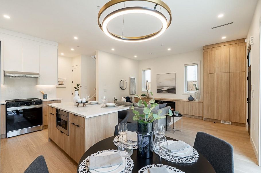 1 2248 E 48th Avenue Vancouver, BC - 13