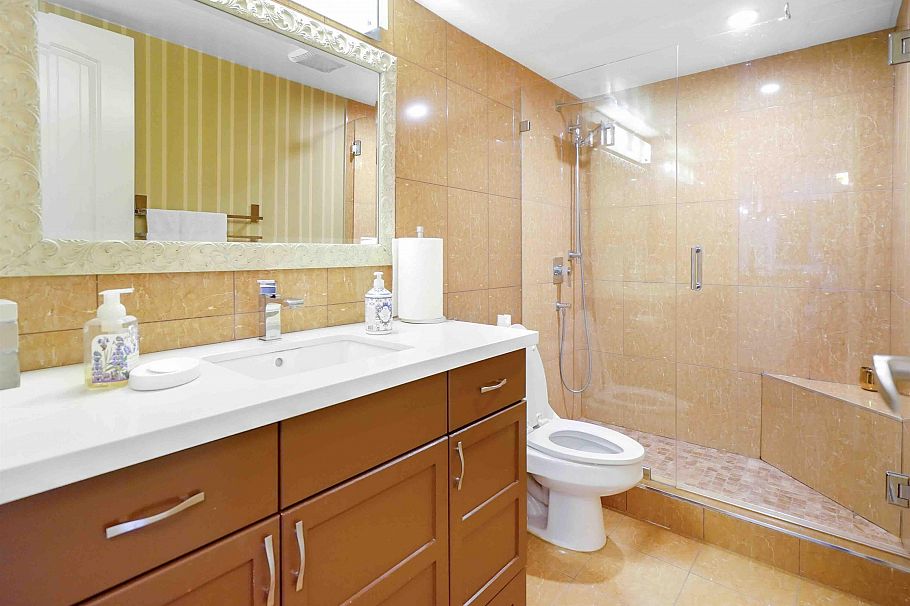 306 2020 Fullerton Avenue North Vancouver, BC - 10