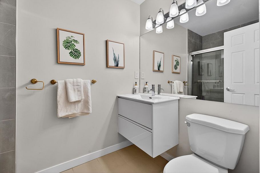 311 1010 Howe Street Vancouver, BC - 33