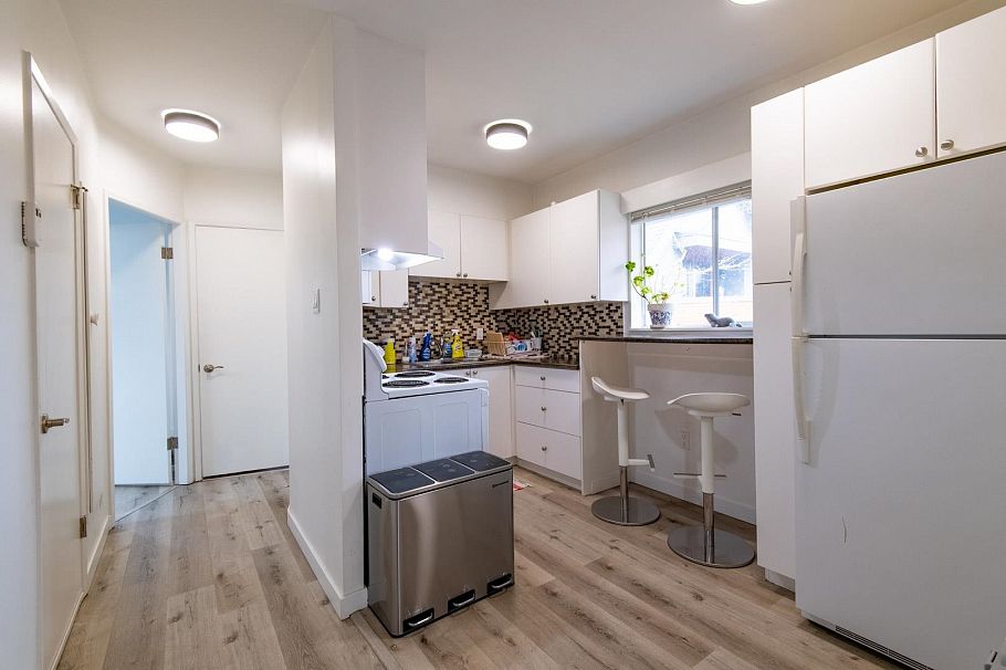 3315 W 6th Avenue Vancouver, BC - 13