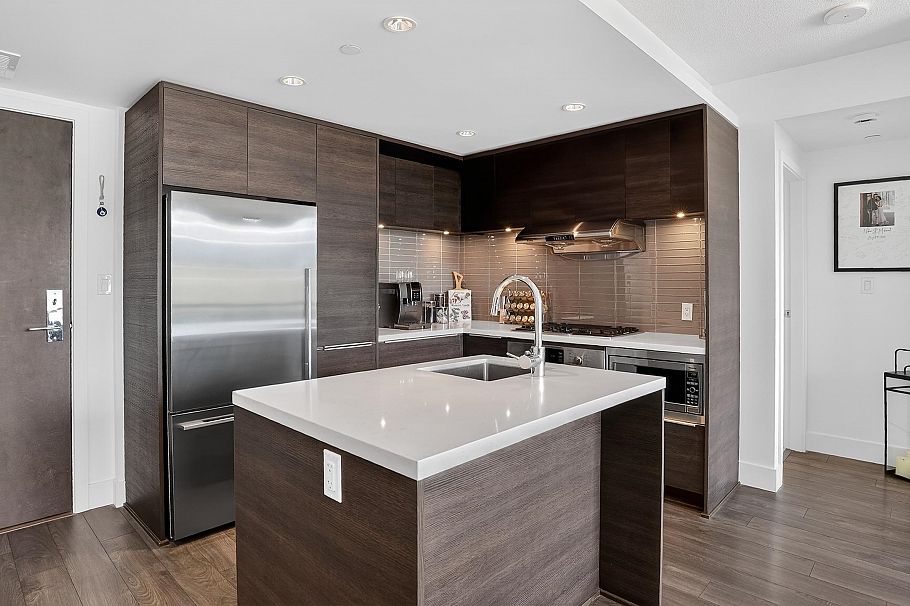 1401 1550 Fern Street North Vancouver, BC - 8