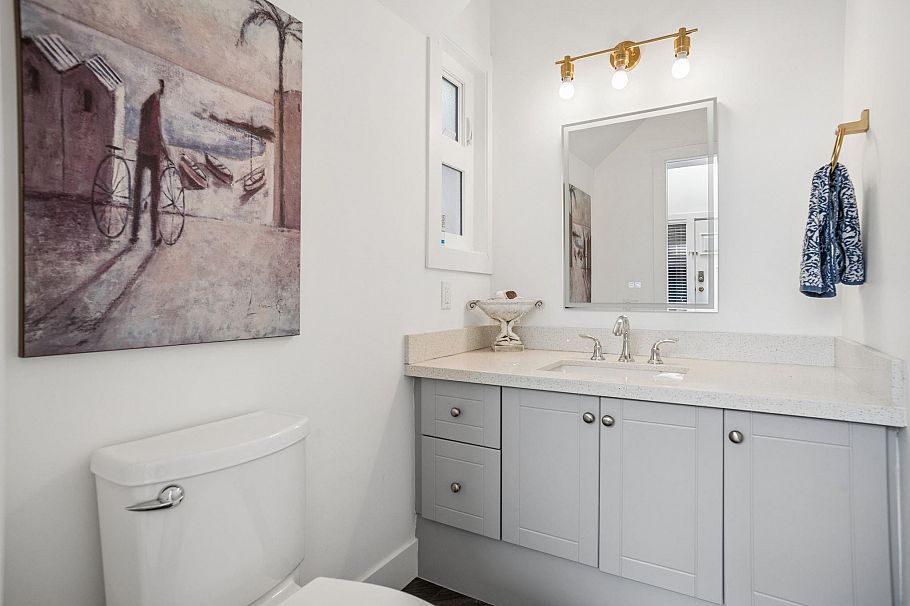 3537 W 5th Avenue Vancouver, BC - 14