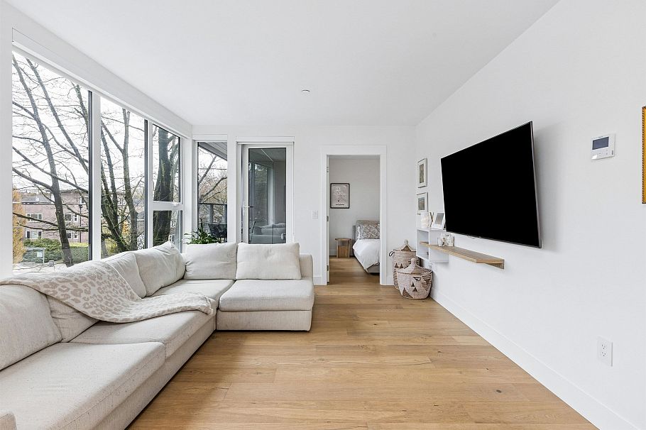 306 2485 Larch Street Vancouver, BC - 5