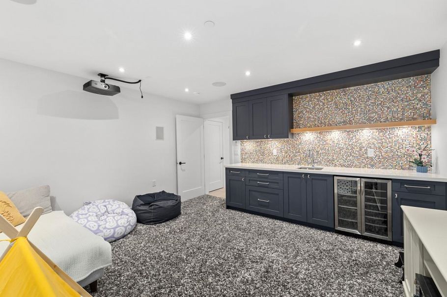 3363 W 15th Avenue Vancouver, BC - 34