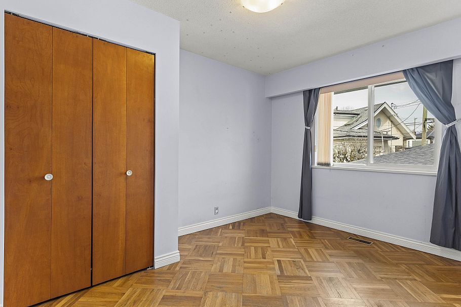 3369 Price Street Vancouver, BC - 12