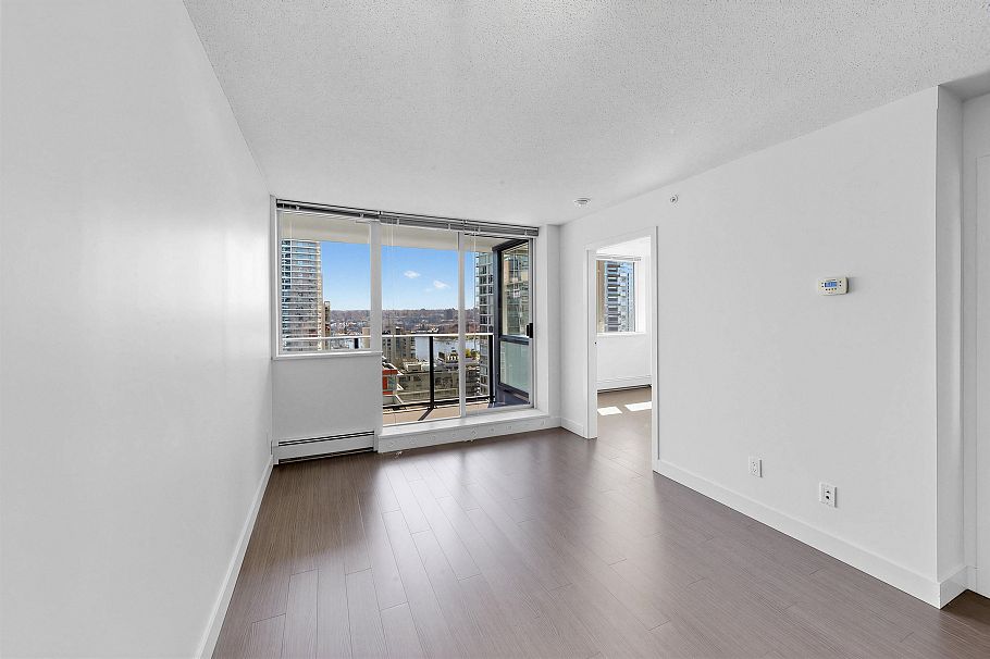 1705 1325 Rolston Street Vancouver, BC - 4