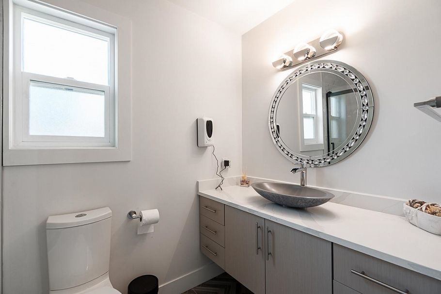 2333 Kirkstone Road North Vancouver, BC - 16