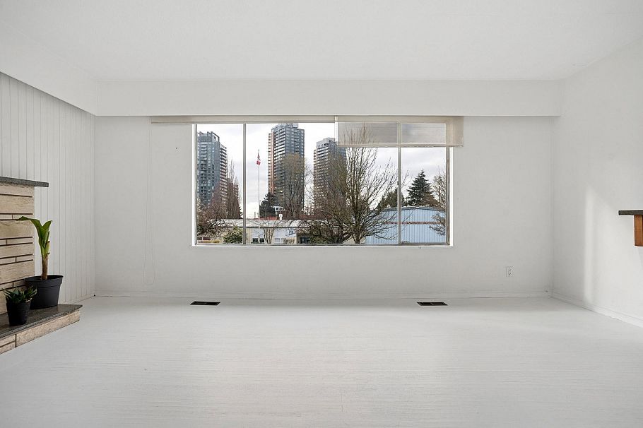 585 W 65th Avenue Vancouver, BC - 3