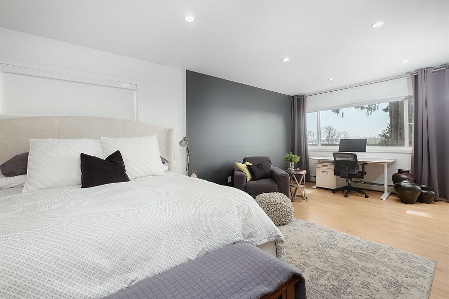 1095 W Keith Road North Vancouver, BC - 9