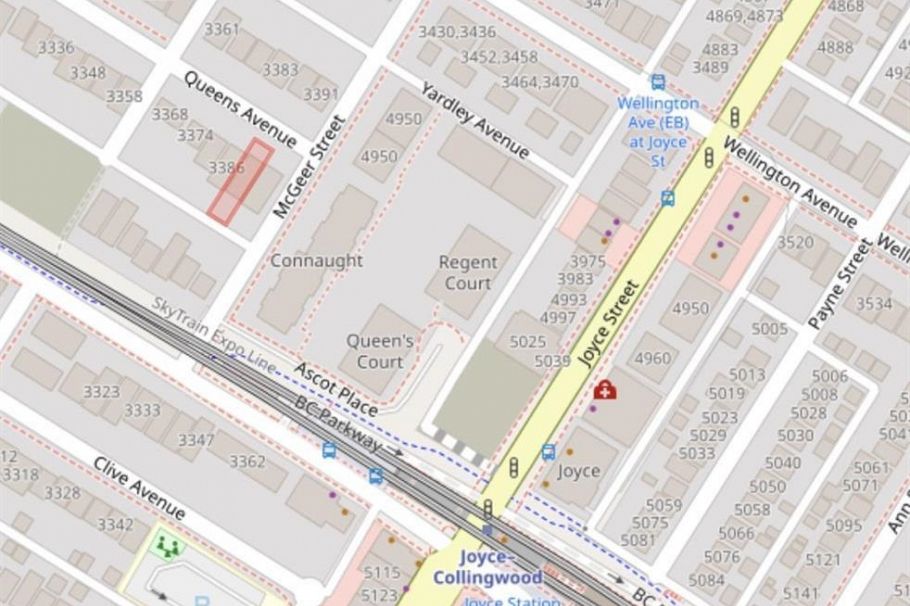 3390 Queens Avenue Vancouver, BC - 3