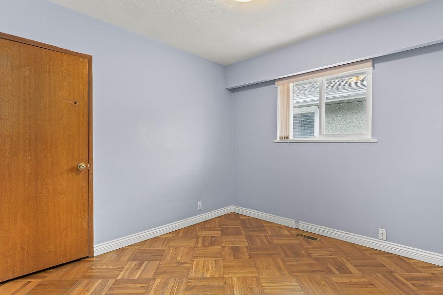 3369 Price Street Vancouver, BC - 11