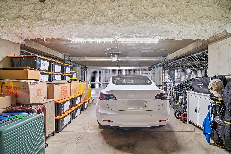 2160 W 8th Avenue Vancouver, BC - 32