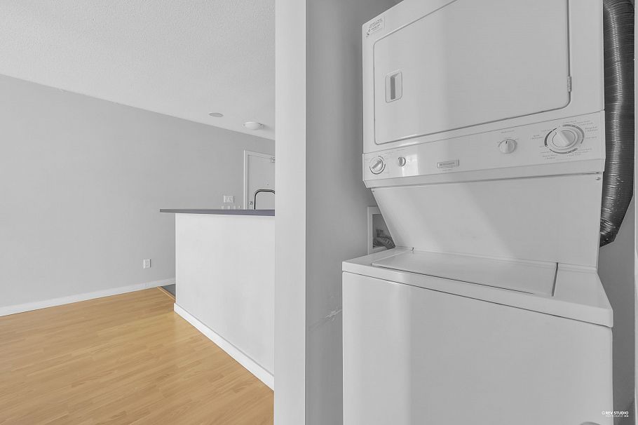 1707 1295 Richards Street Vancouver, BC - 17