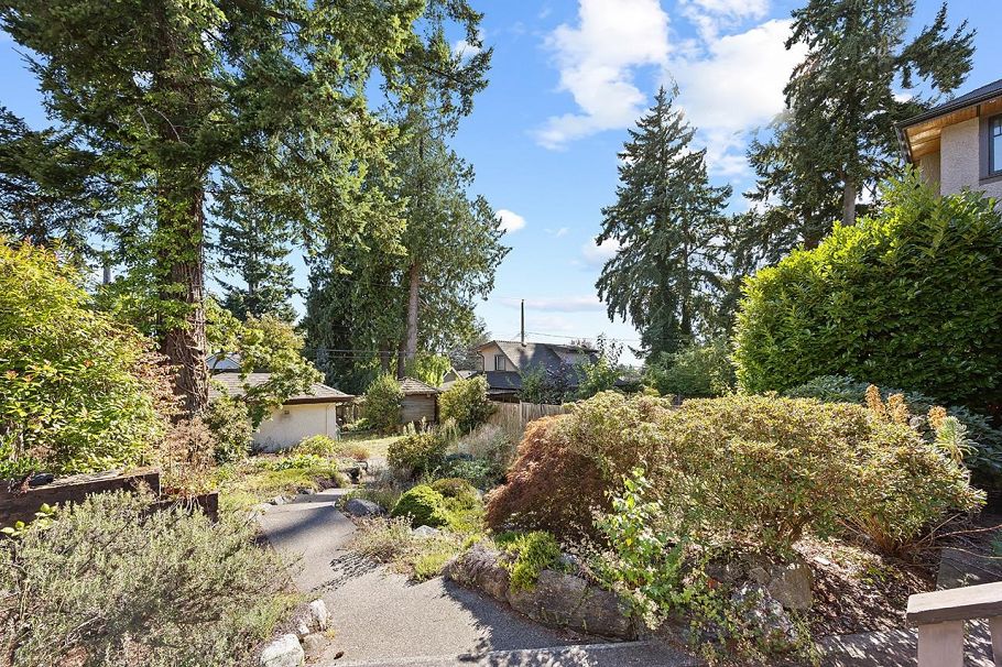 3848 W 38th Avenue Vancouver, BC - 3