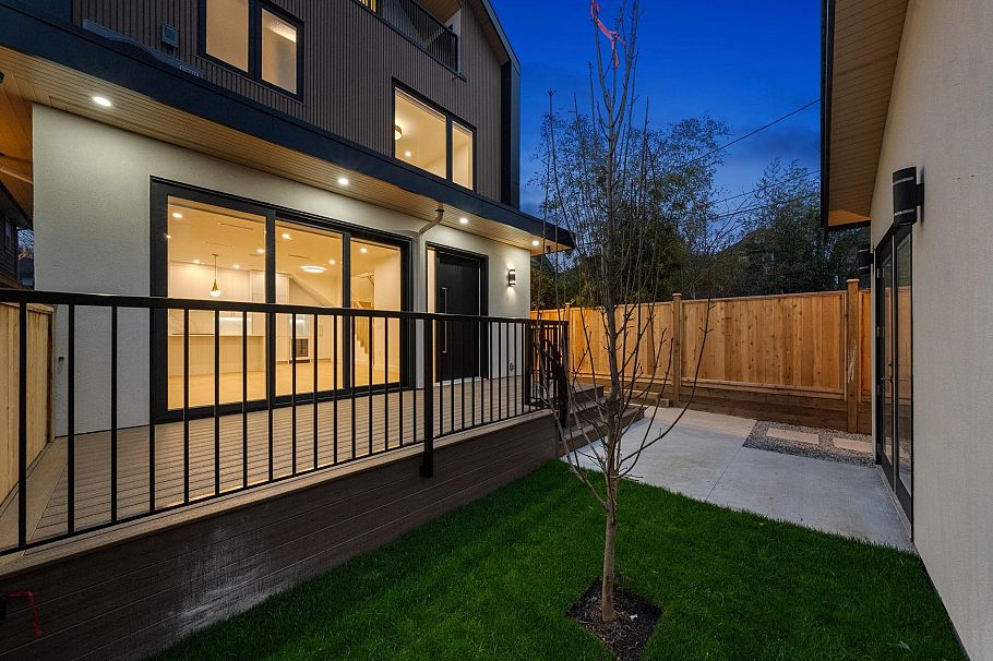 2 1582 E 2nd Avenue Vancouver, BC - 38