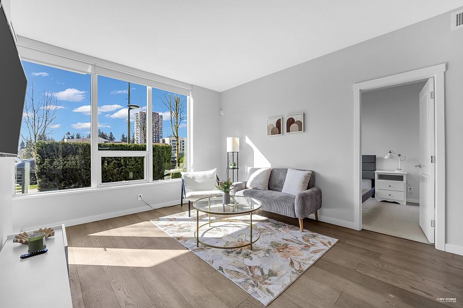 107 5687 Gray Avenue Vancouver, BC - 5