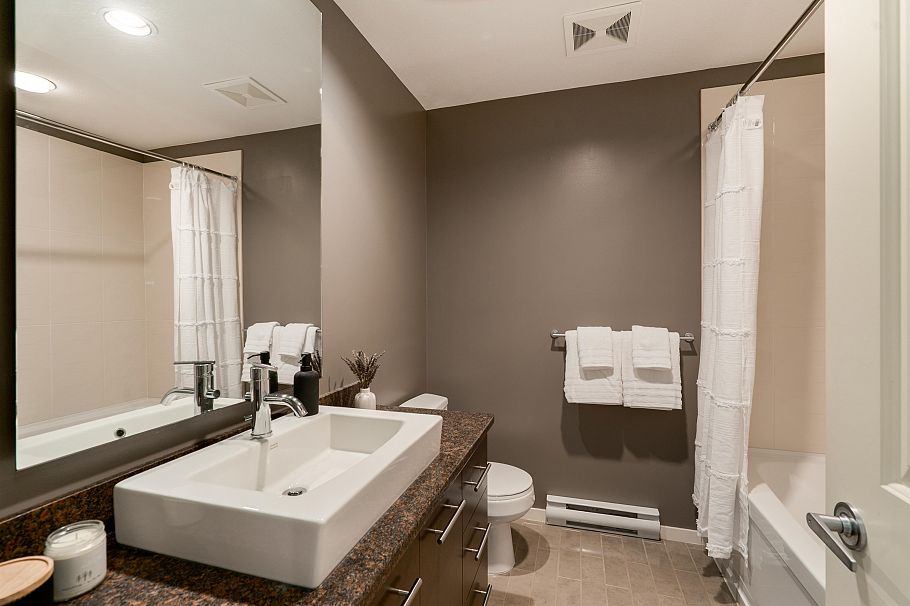 32 550 Browning Place North Vancouver, BC - 15