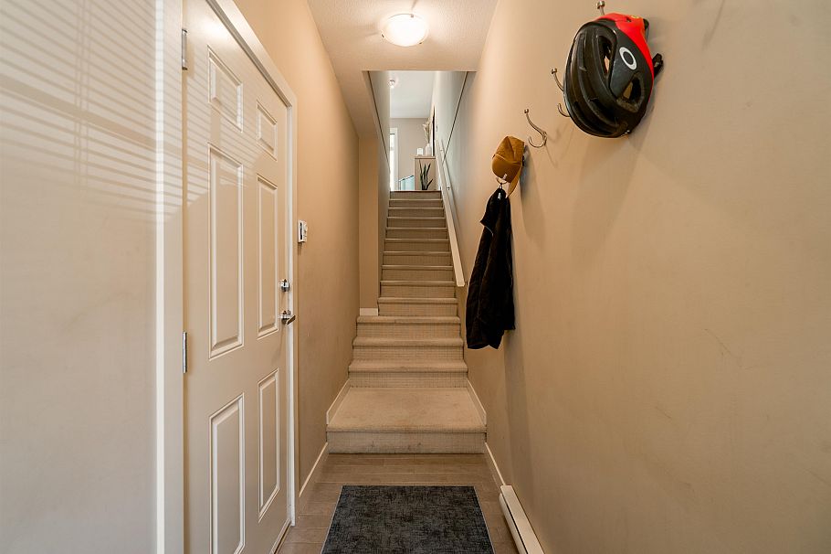 32 550 Browning Place North Vancouver, BC - 19