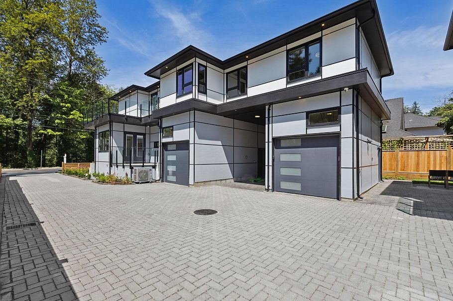 844 St. Denis Avenue North Vancouver, BC - 28