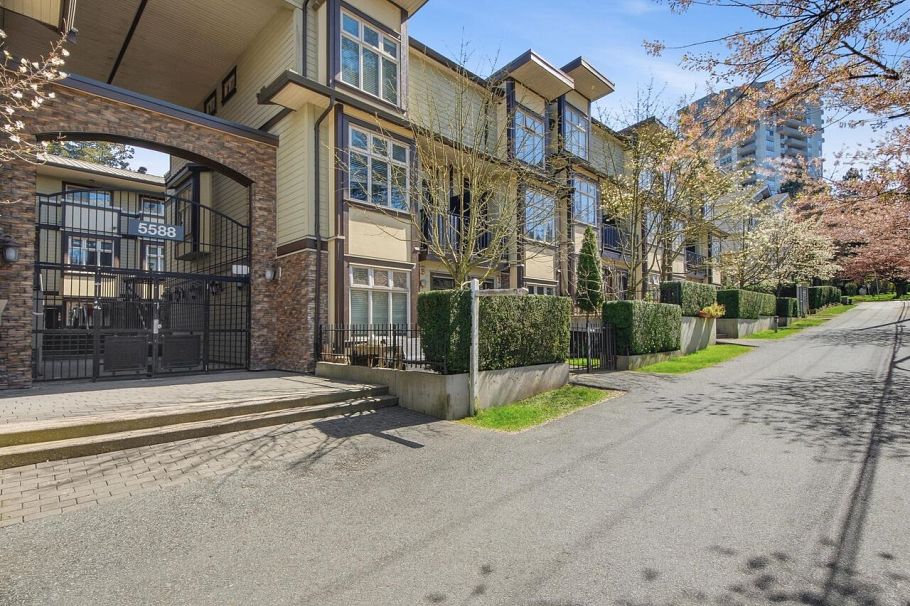 114 5588 Patterson Burnaby, BC - 1