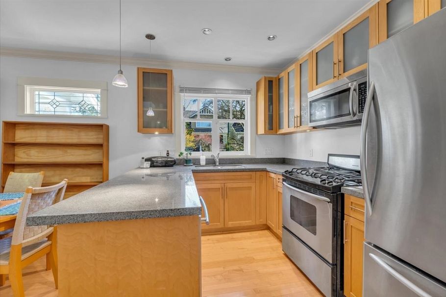 2301 Stephens Street Vancouver, BC - 5