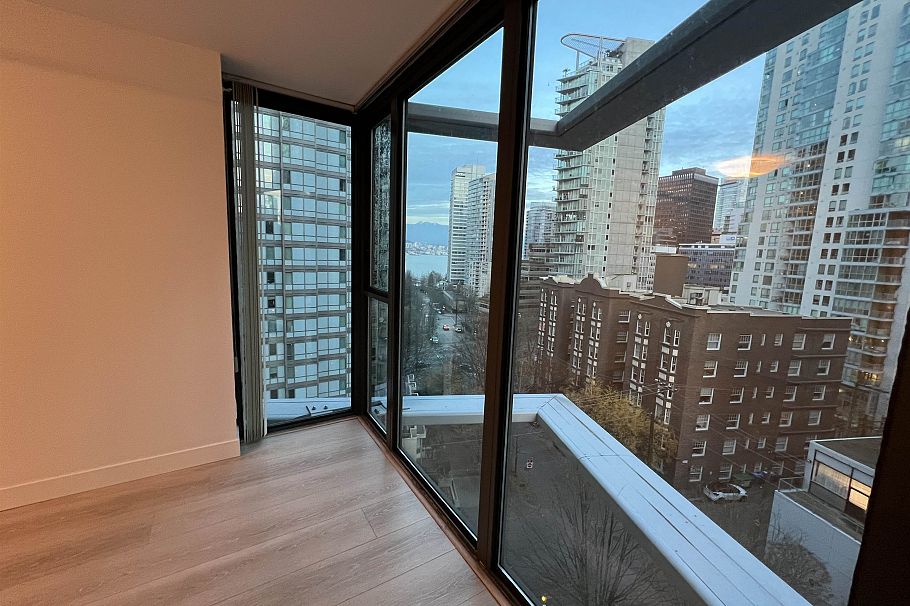 909 1331 W Georgia Street Vancouver, BC - 6