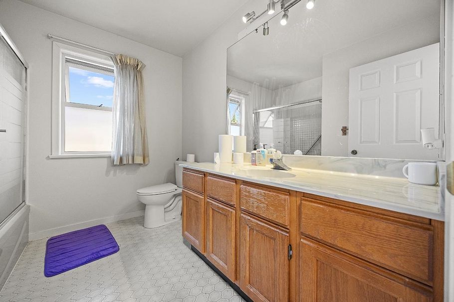 3848 W 38th Avenue Vancouver, BC - 17