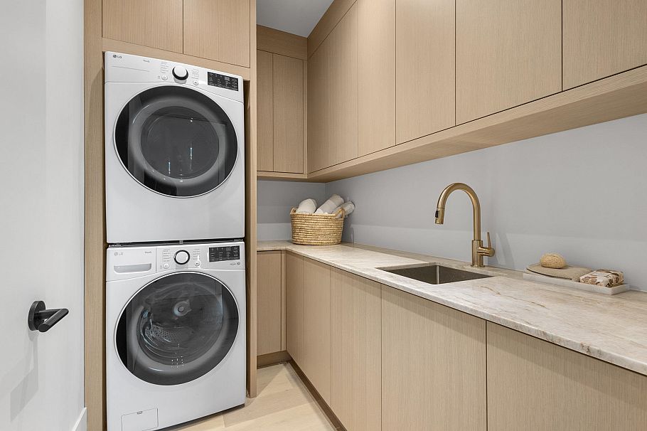 2 2425 Kitchener Street Vancouver, BC - 22