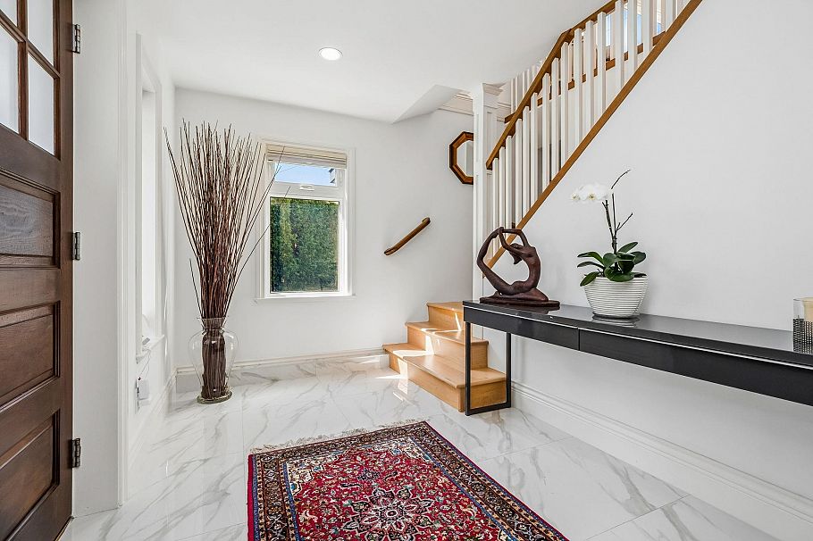 954 Tudor Avenue North Vancouver, BC - 3