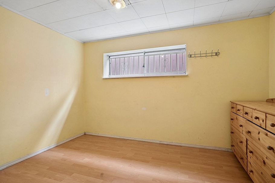 585 W 65th Avenue Vancouver, BC - 18