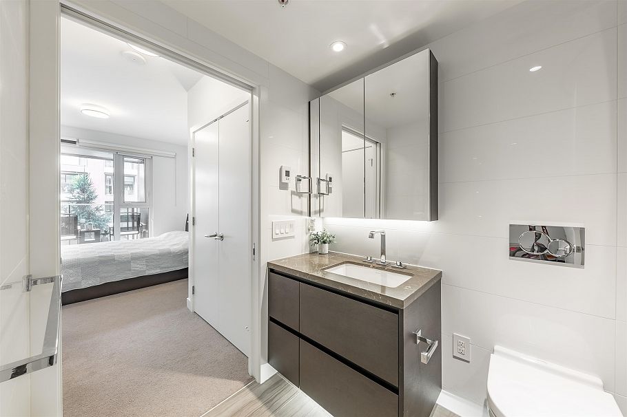 201 1561 W 57th Avenue Vancouver, BC - 19