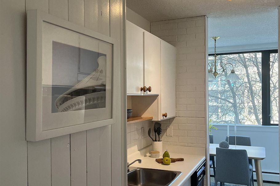 503 1740 Comox Street Vancouver, BC - 8