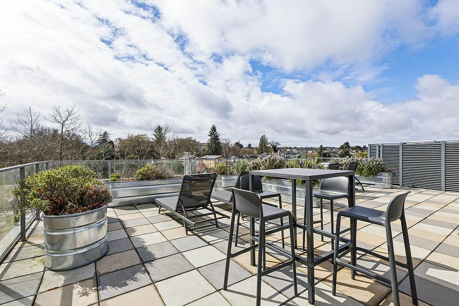 306 2485 Larch Street Vancouver, BC - 25