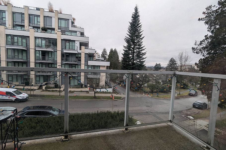 202 505 W 30th Avenue Vancouver, BC - 17