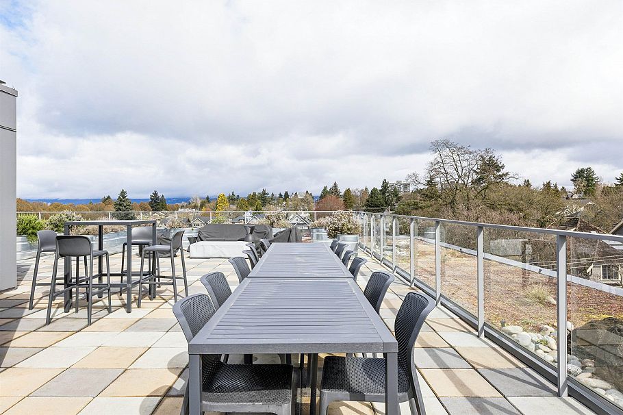 306 2485 Larch Street Vancouver, BC - 27