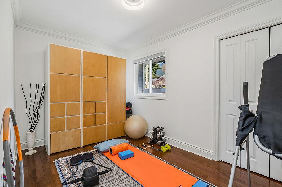 954 Tudor Avenue North Vancouver, BC - 22