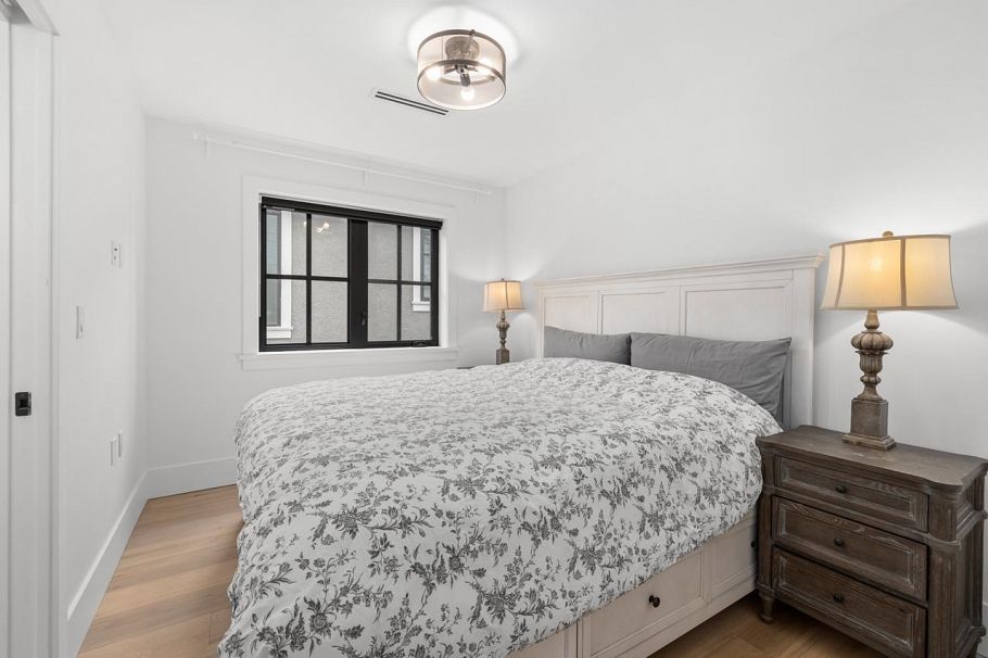 3363 W 15th Avenue Vancouver, BC - 28