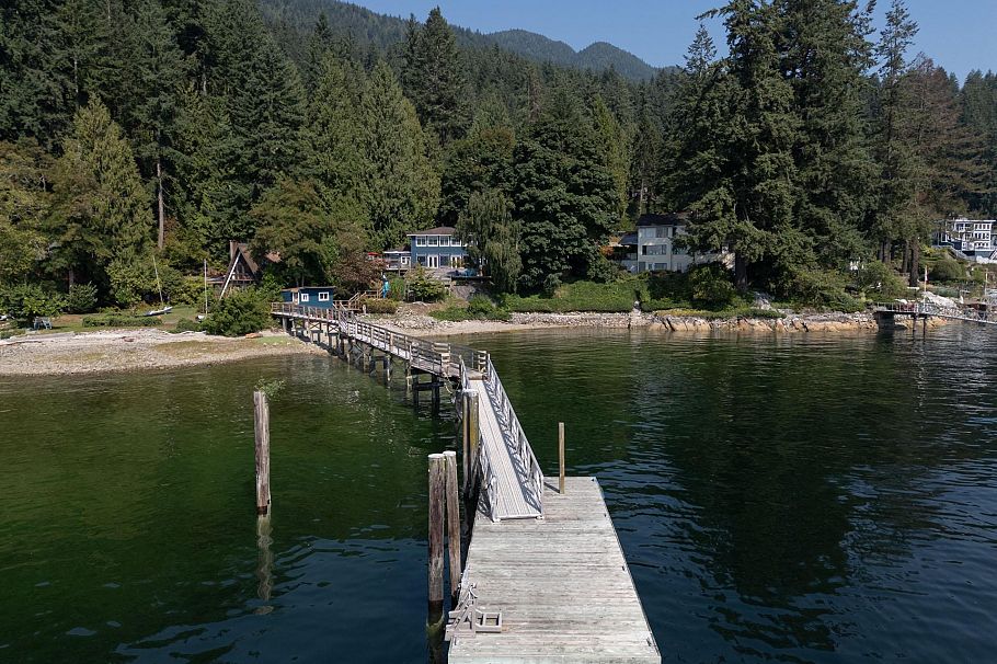 5439 Indian River Drive North Vancouver, BC - 5