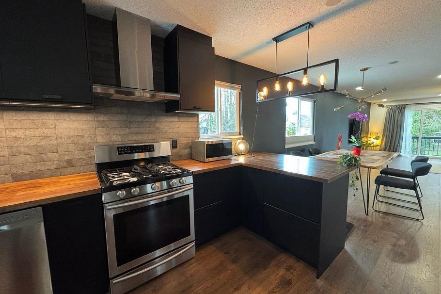 2790 W 12th Avenue Vancouver, BC - 11